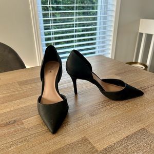 Balck heels Call it Spring. NEW size 5